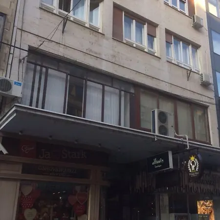 Gostinjska kuća Hall 4*