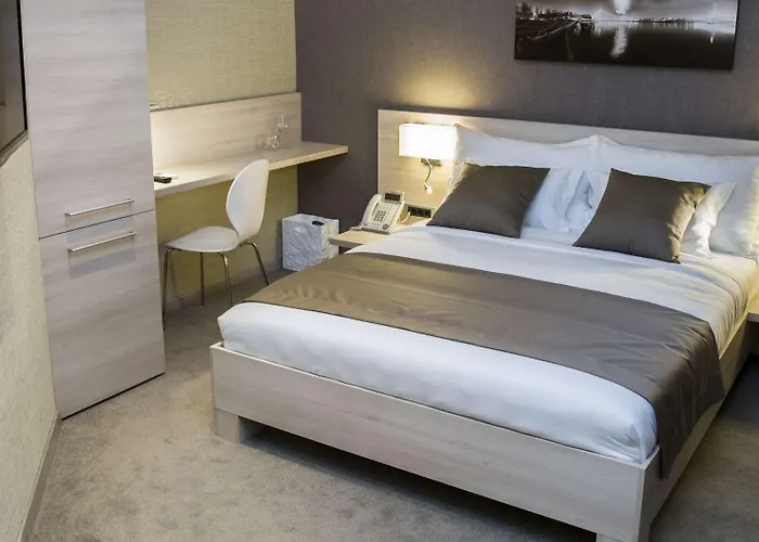 Hall ゲストハウス 4*