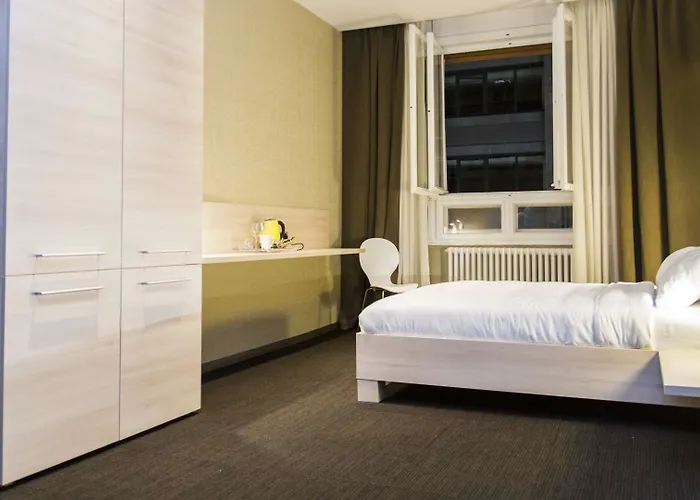 Hall ゲストハウス